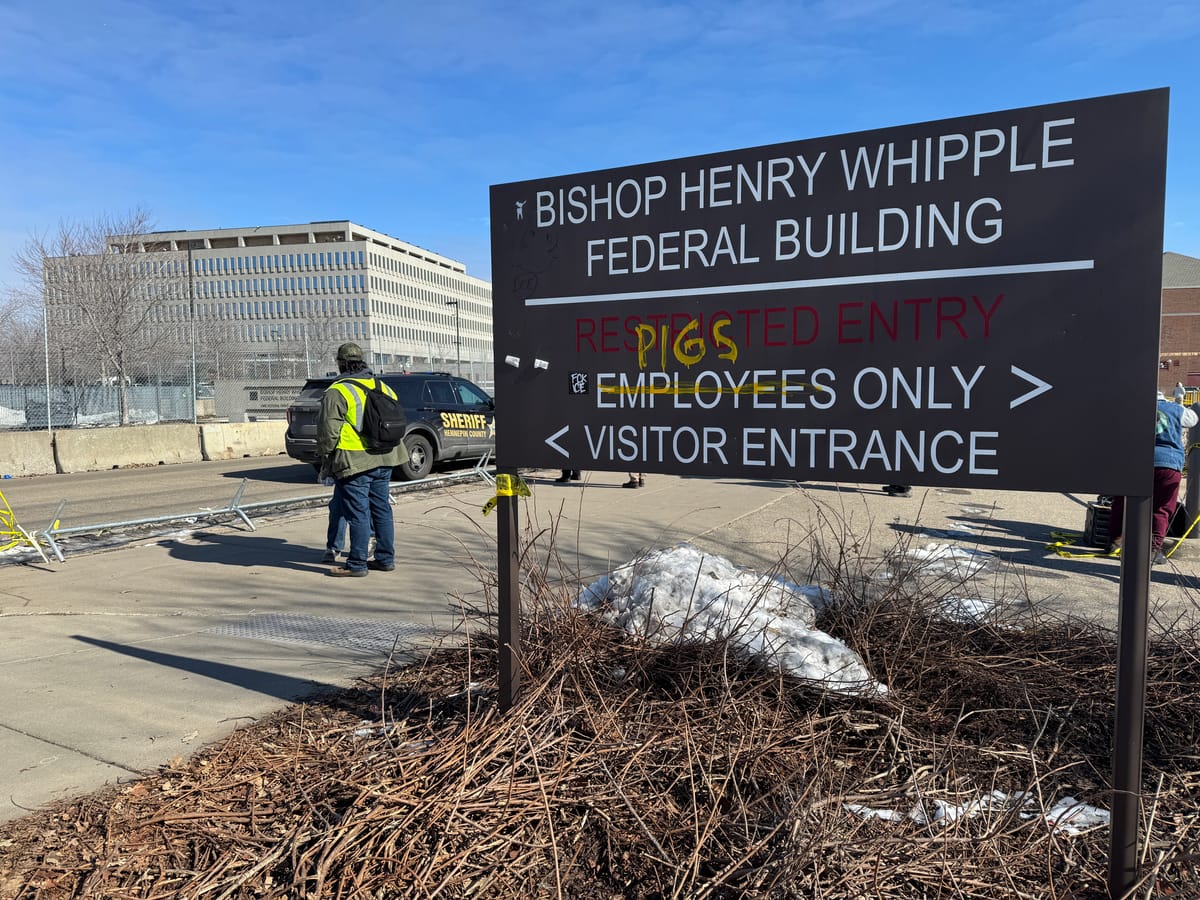 Walz security forces attack civilians at ICE HQ protest